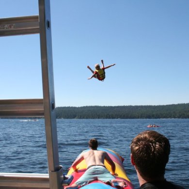 lake-launch-waterproof-camera