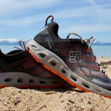 This best water shoe image shows the excellent Columbia Drainmaker III water shoe at Lake Tahoe.