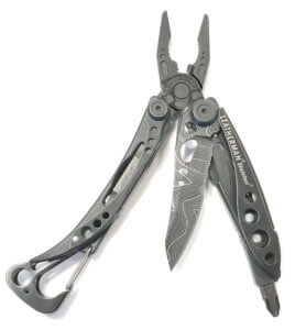 This photo shows the Leatherman Skeletool Topo Multi-Tool in the open position.