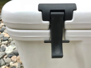 This photo shows the latch on the Grizzly Kenai cooler.