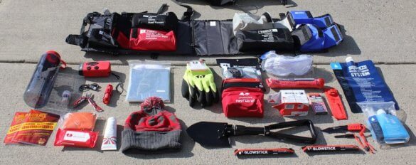 This photo shows the survival gear content of the SEVENTY2 kit.