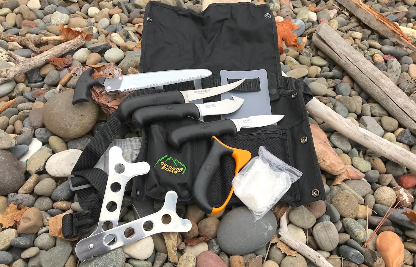 This image shows a photo of the components of the Outdoor Edge ButcherLite.