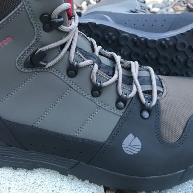 This photo shows the Redington PROWLER-PRO wading boots.