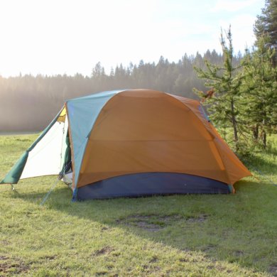 This testing and review photo shows the Kelty Wireless 4 Tent setup during a camping trip.