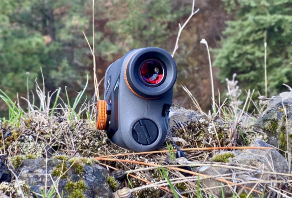 This photo shows the Maven RF.1 Rangefinder from a rear view.