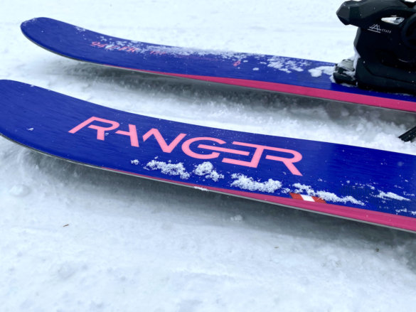This photo shows the rear of the Fischer Ranger 94 FR skis.
