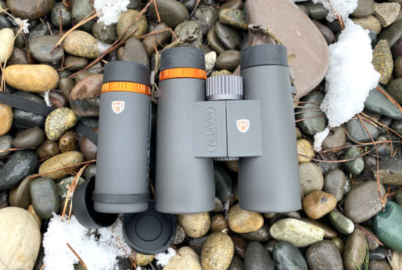 This review and testing photo shows the 8x32 Maven CM.1 Monocular side-by-side compared to the Maven C.1 10x42 Binocular.