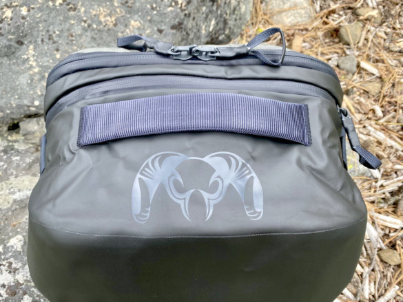 This photo shows the top grab handle on the KUIU Waypoint 2800 Duffel.