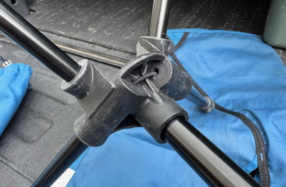closeup of polymer hub design on flexlite camping chair