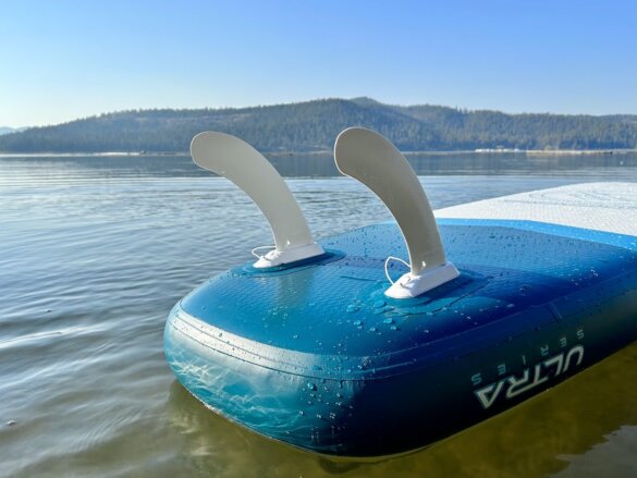 This photo shows the twin fin design on the iRocker Cruiser Ultra.
