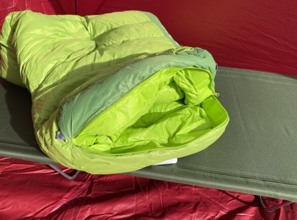 This review photo shows the Sea to Summit Ascent II sleeping bag zipper opened.