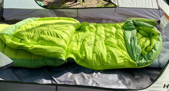 This photo shows the fold-down mode of the Sea to Summit Ascent down sleeping bag.