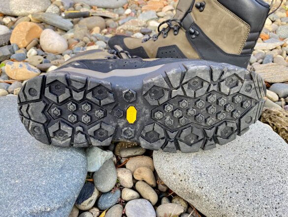 This review photo shows a closeup of the Vibram Idrogrip rubber sole on the Grundens Bankside Wading Boot.