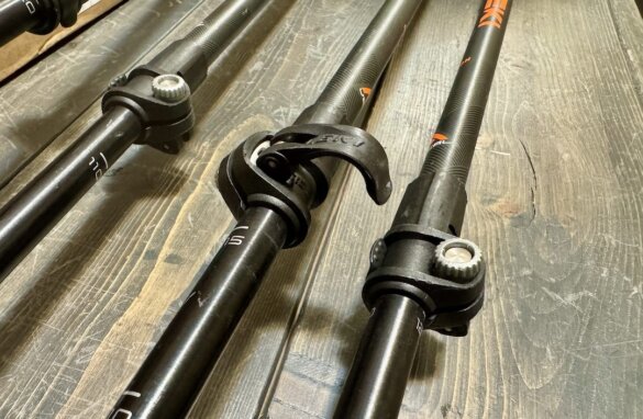 Closeup of Leki Speed Lock Plus pole length adjustment system opened and closed.