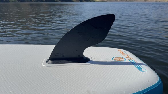 Bottom view of the fin attached to the BOTE WULF Aero inflatable paddleboard.